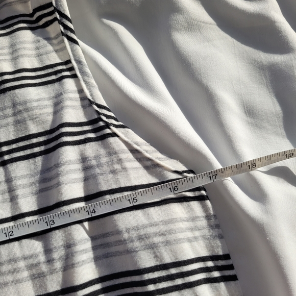 Mock neck swing dress, size small - Picture 4 of 7